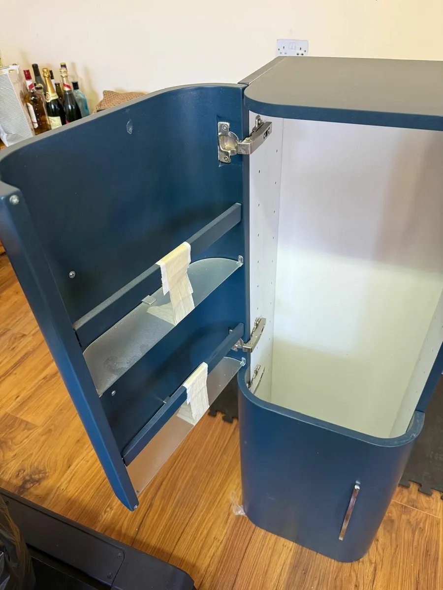 Bathroom vanity unit - Image 2