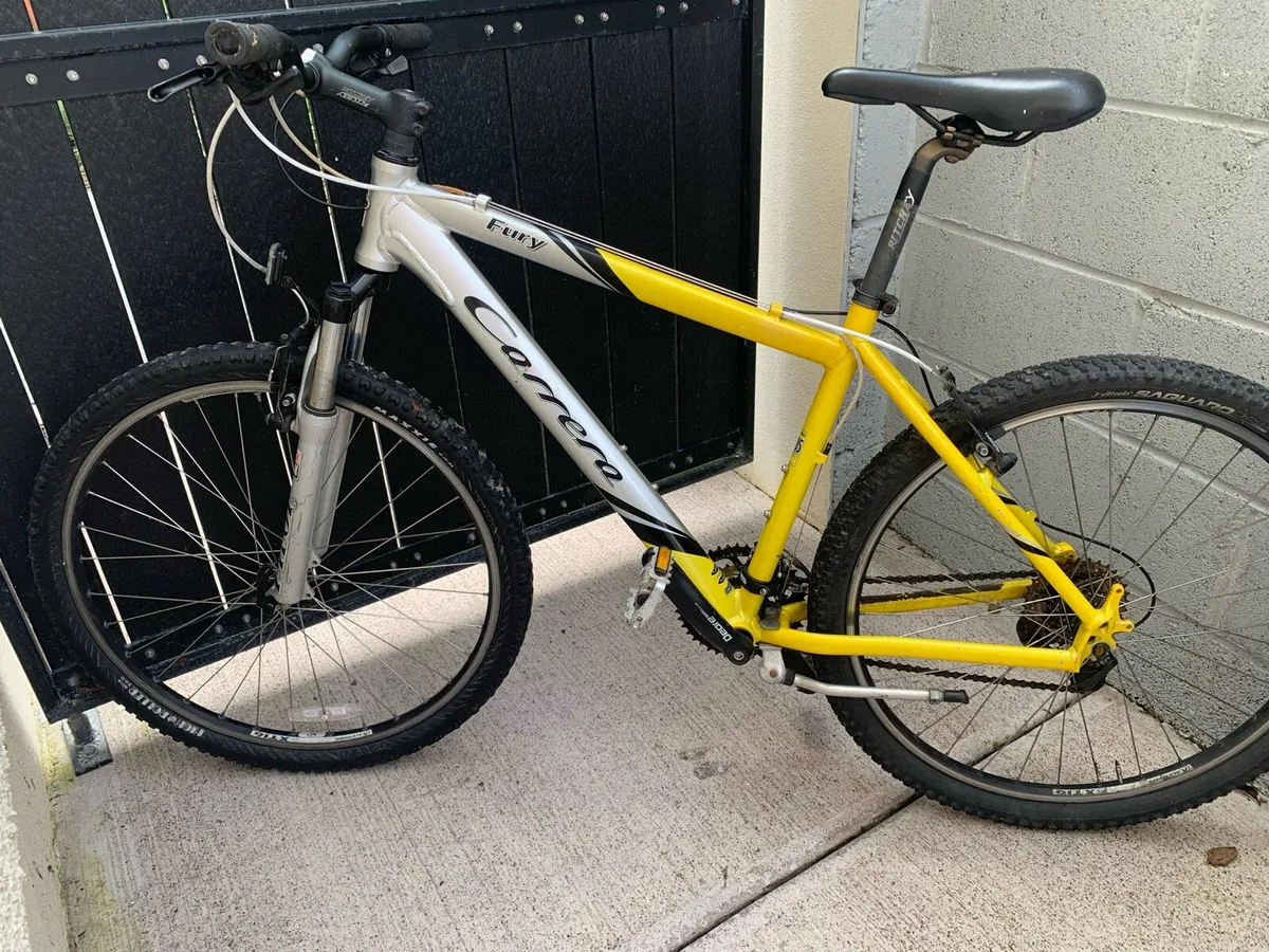 Carrera furry 26 inch wheels 24 speed M size - Image 1