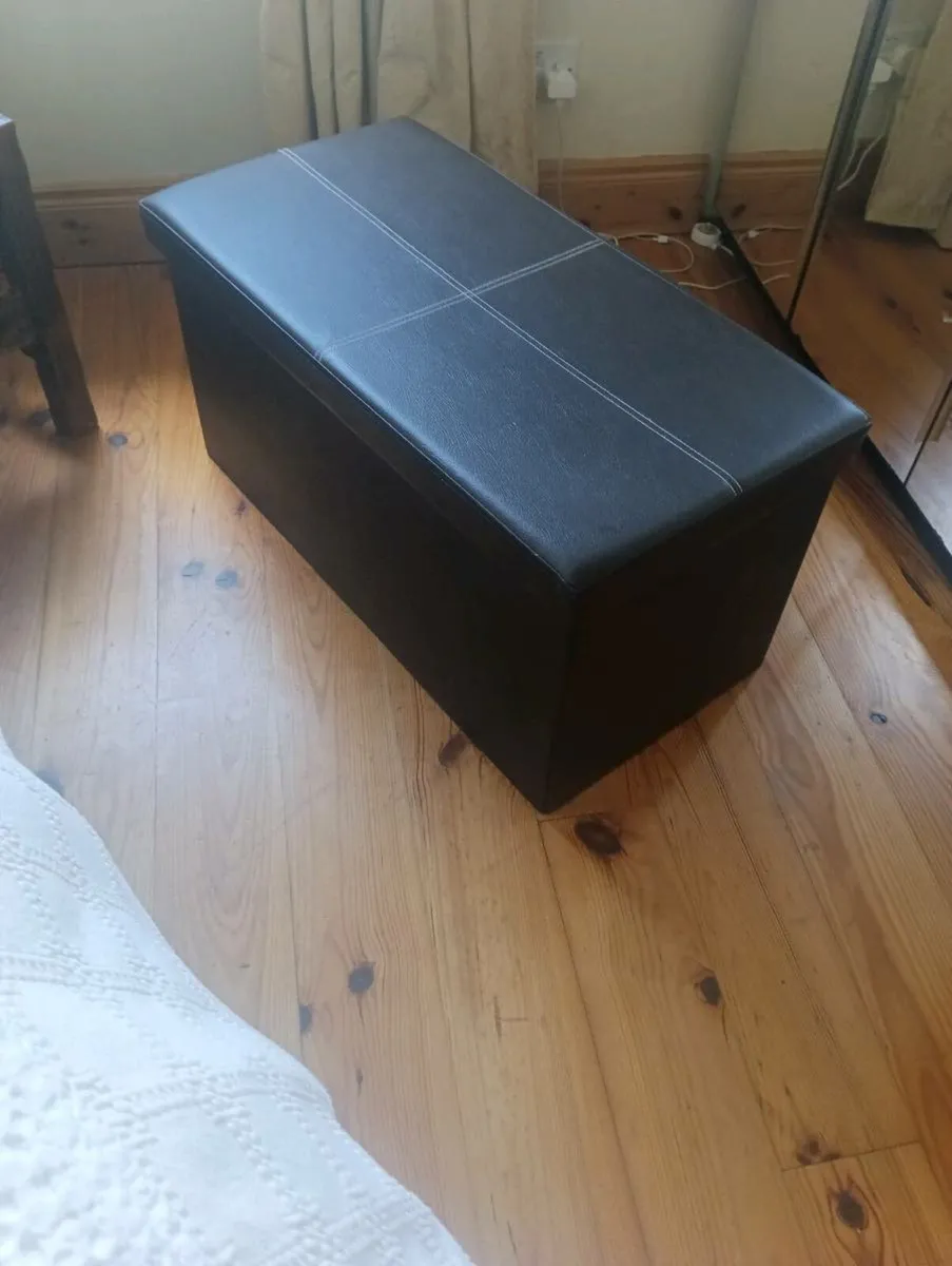 Brown leather effect storage box perfect condition - Image 1