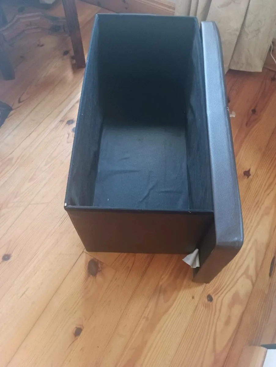 Brown leather effect storage box perfect condition - Image 4