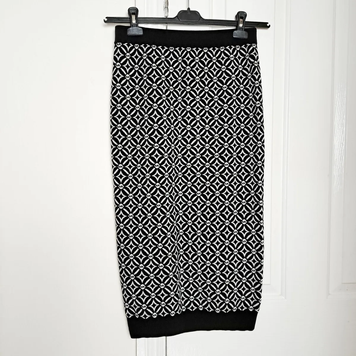 Michael Kors Black White Midi Knit Pencil Skirt S - Image 1
