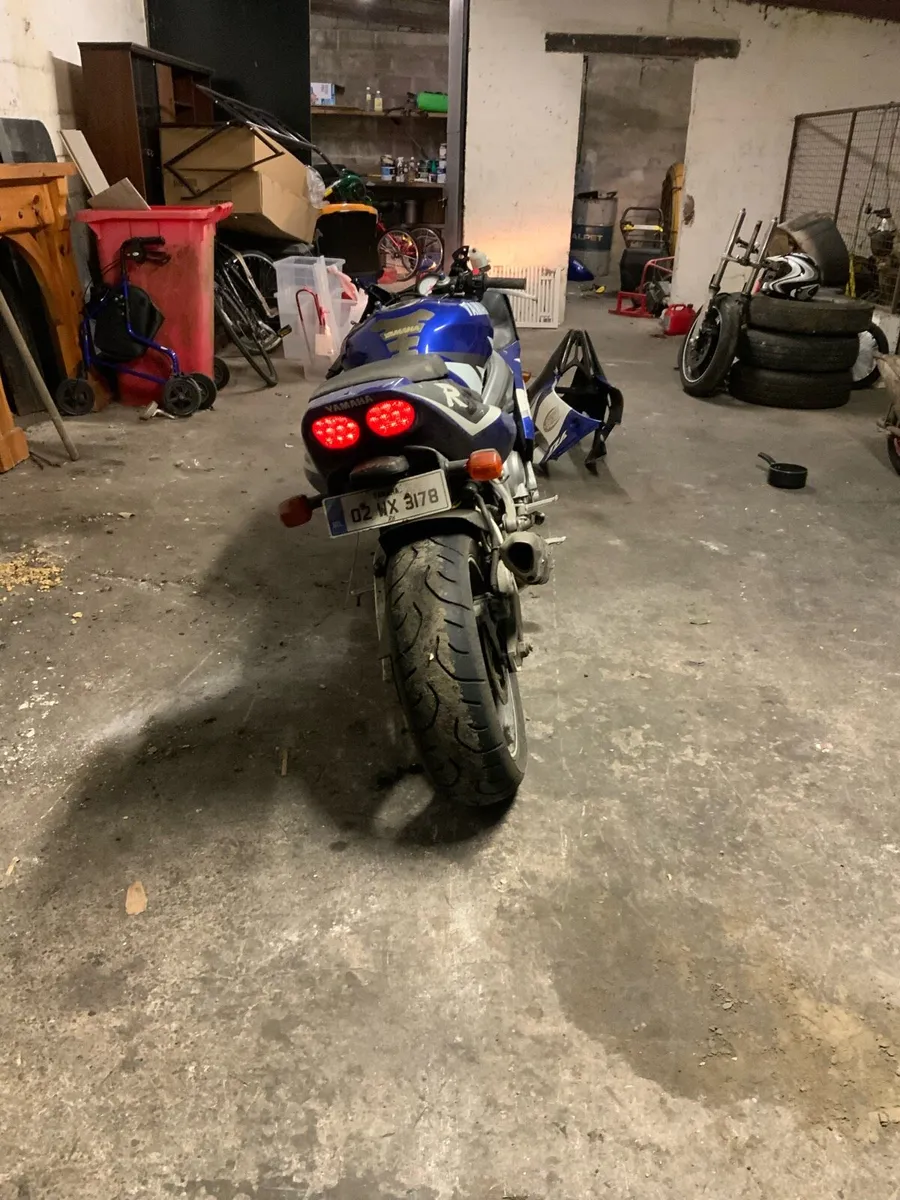 Yamaha r6 - Image 2