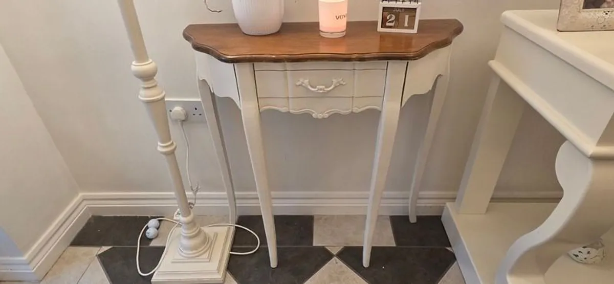 Console table - Image 3