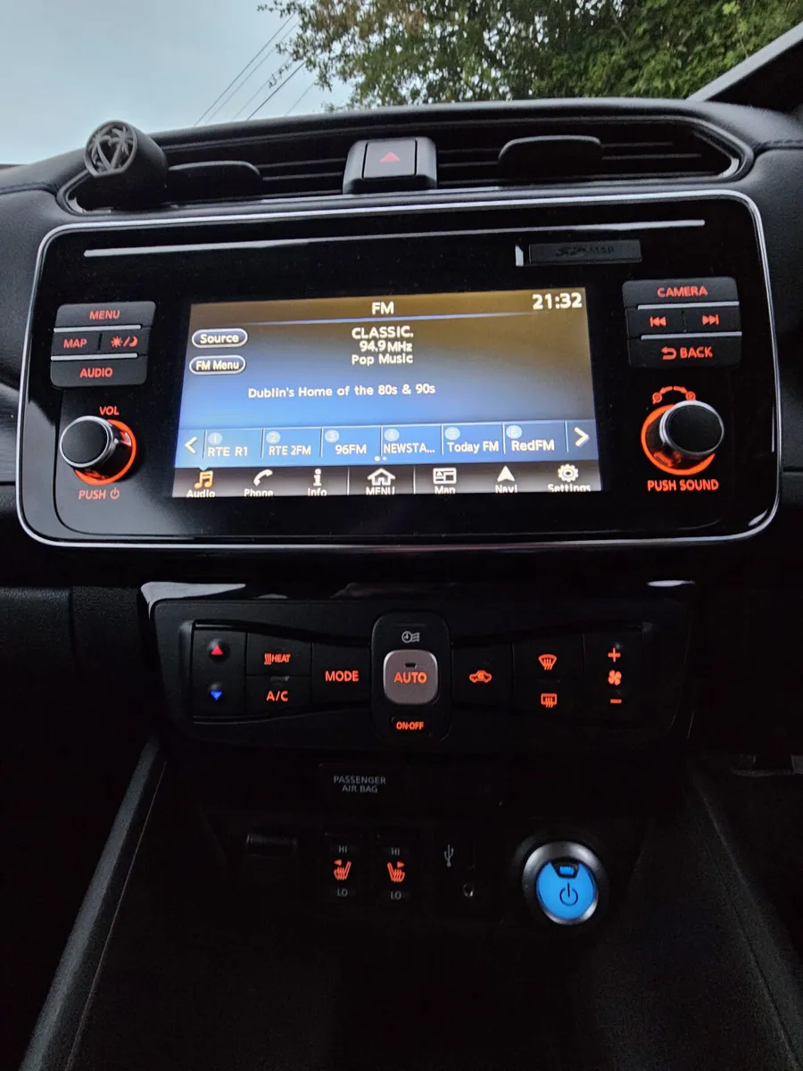 2018 nissan leaf 🍃 fully electric €8990 low miles - Image 3
