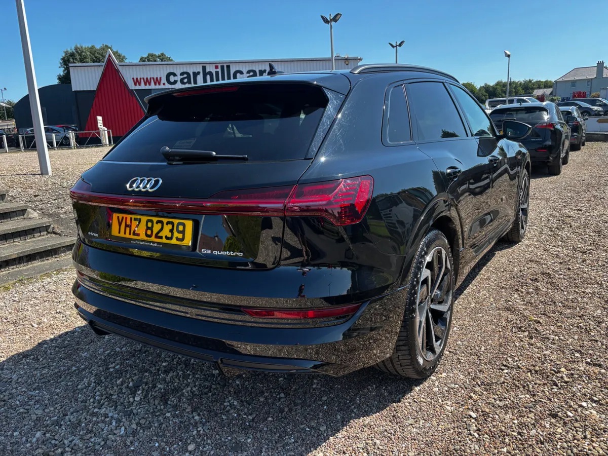 Audi e-tron 300kW 55 Quattro 95kWh Black Ed 2022 - Image 4