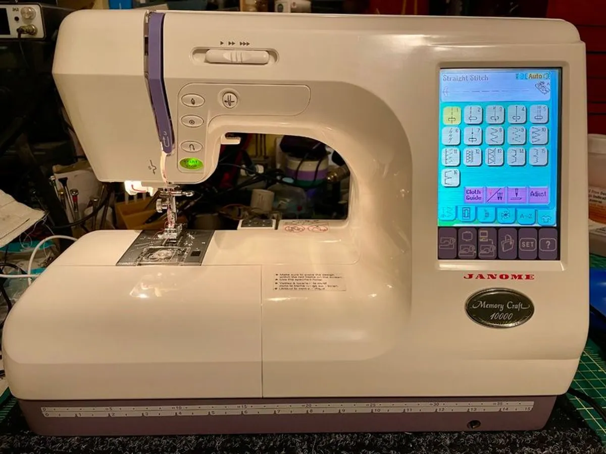 Janome Memory Craft MC10000 Embroidery Sewing Machine - Just Serviced - Like New! - Image 1