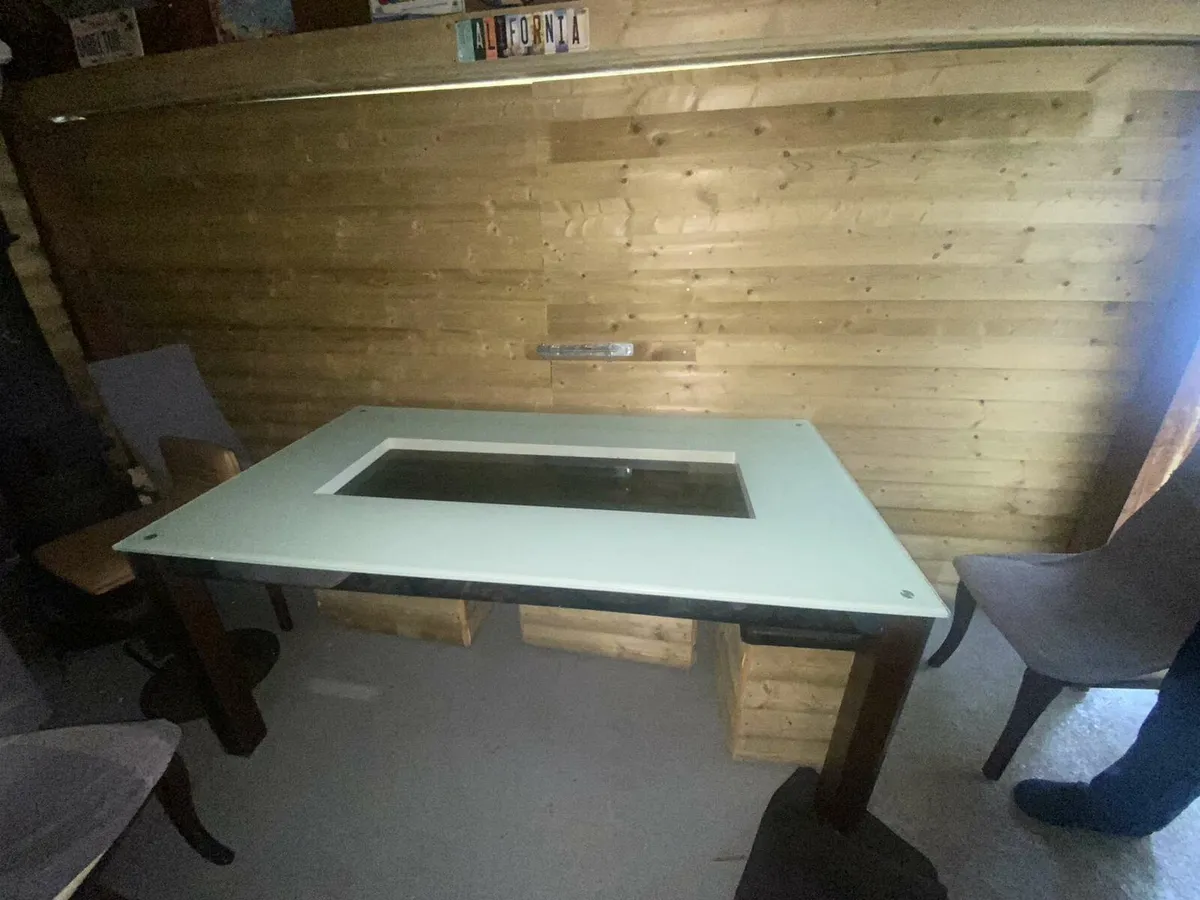 Dining room set glass table and six chairs - Image 3