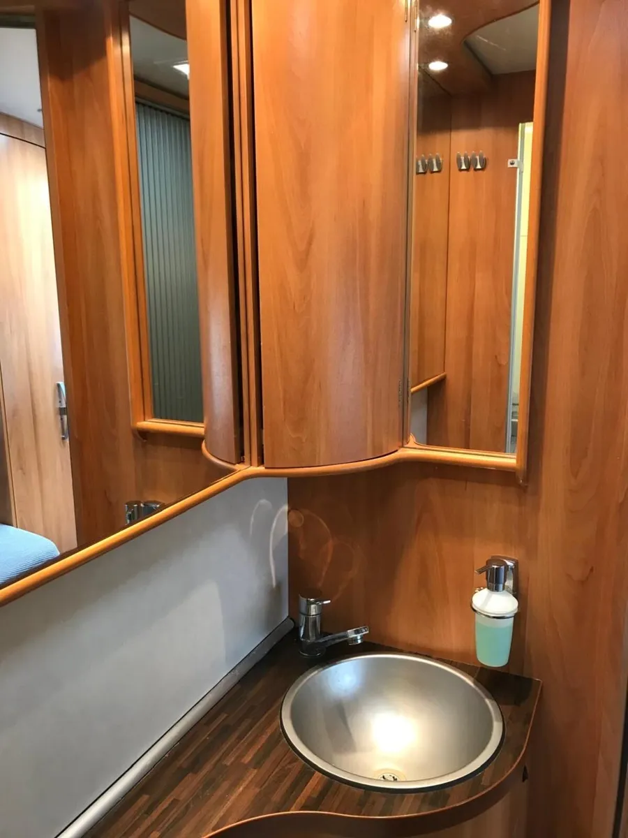 Price Reduction; HYMER Camper 4 berth - Image 4