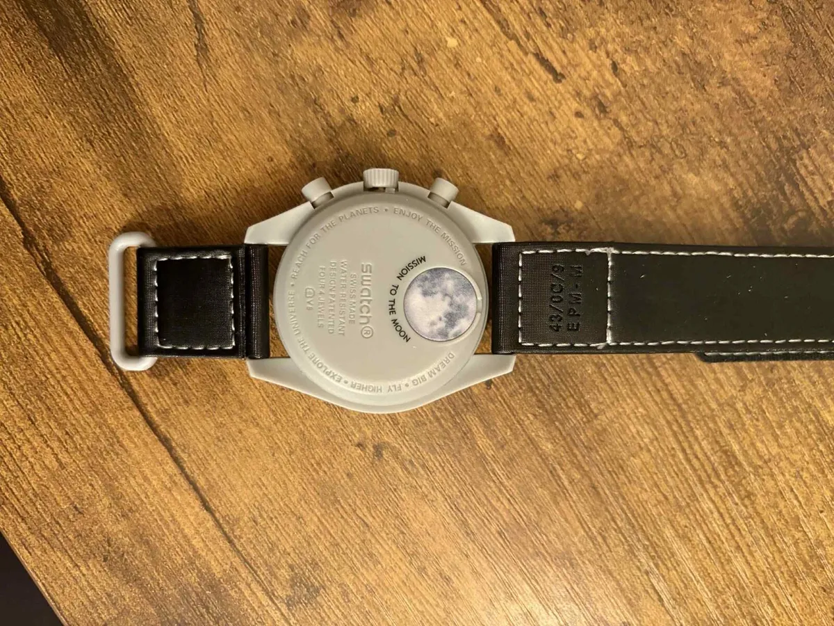 Omega Bioceramic Moonswatch Mission to Earthphase - Image 4