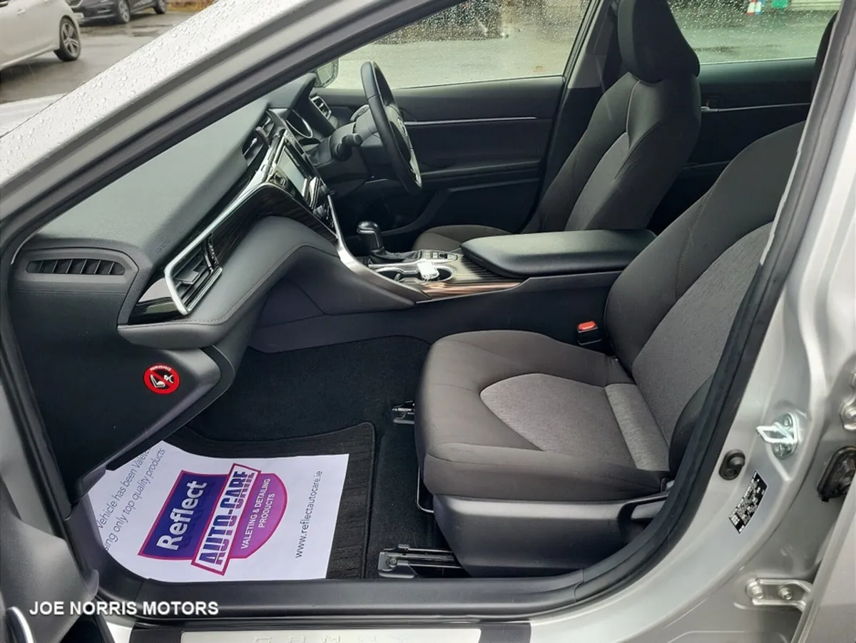 Toyota Camry 2.4 HYBRID G AUTOMATIC - Image 4