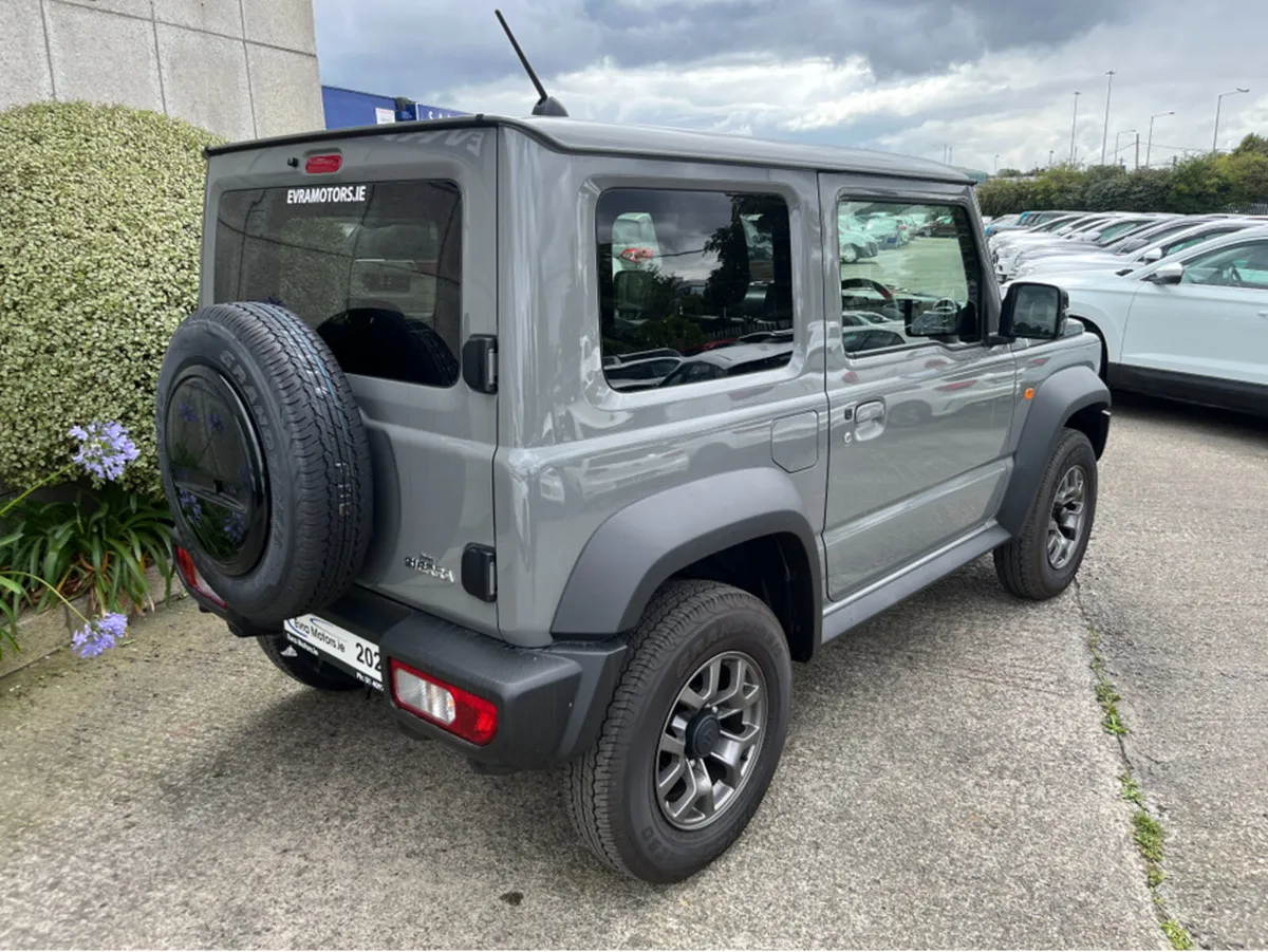 Suzuki Jimny SIERRA 4 SEAT 1.5 PETROL MANUAL //HIG - Image 4