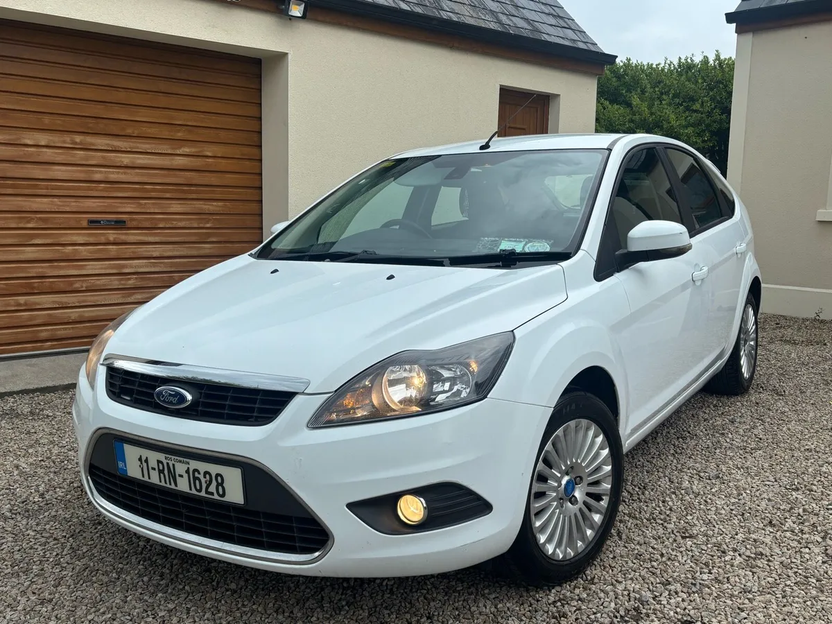 2011 ford focus titanium 1.6 tdci high spec - Image 1
