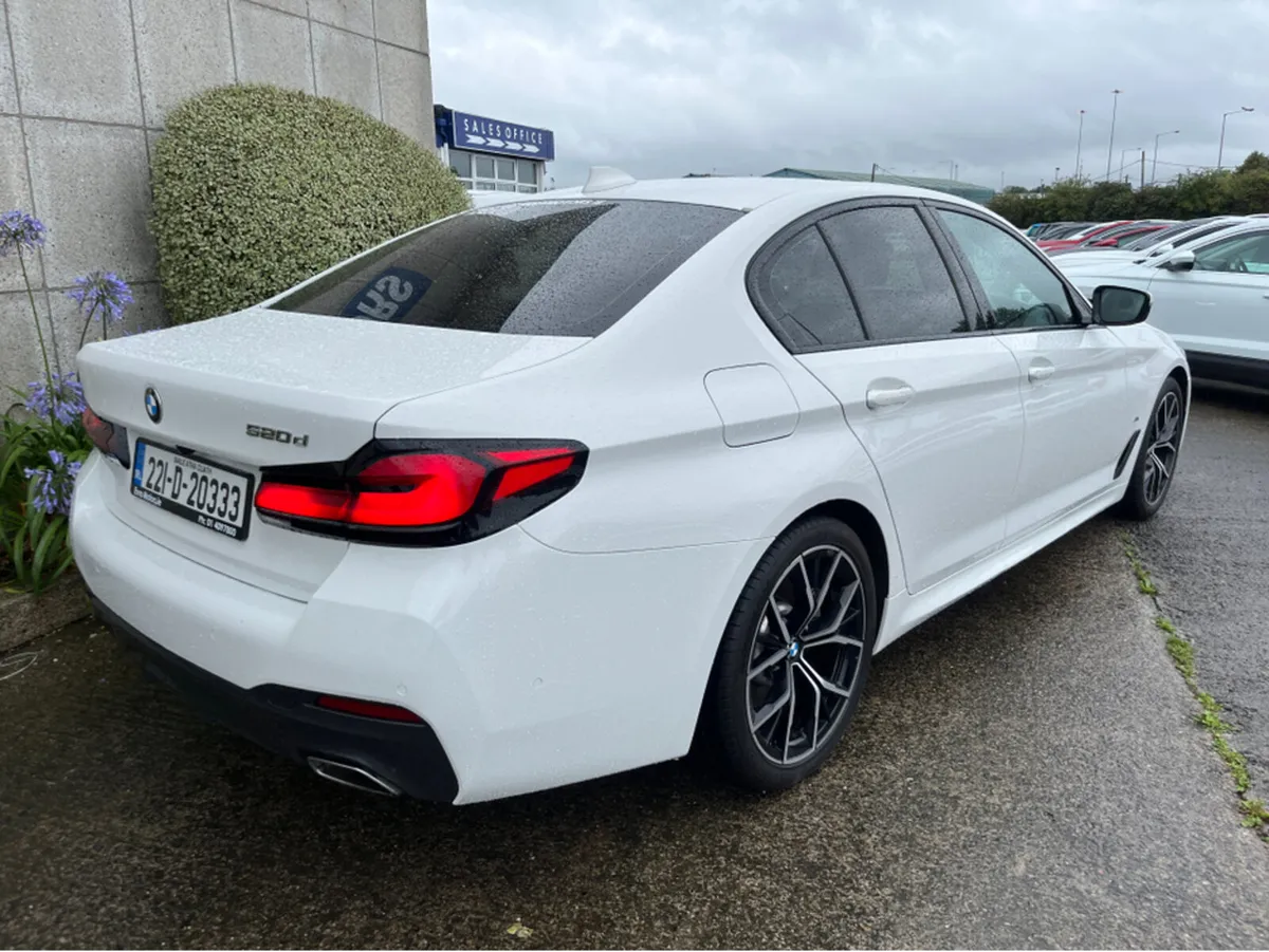 BMW 5-Series M-SPORT 520D 2.0 DIESEL AUTOMATIC MHE - Image 4