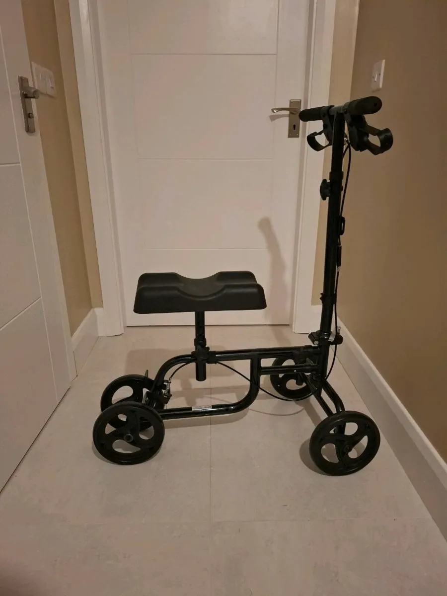 Mobility aid Knee scooter - Image 4