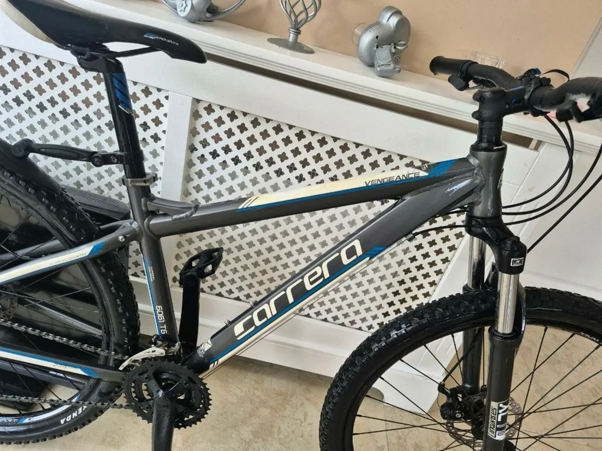 Adults carrera vengeance limited edition bike 18" - Image 4
