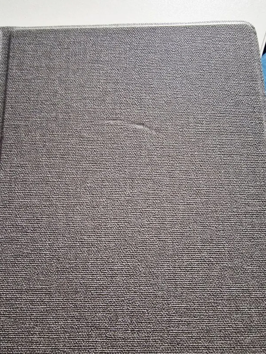 reMarkable paper tablet - like new, perfect for focused note taking  and sketching. - Image 2