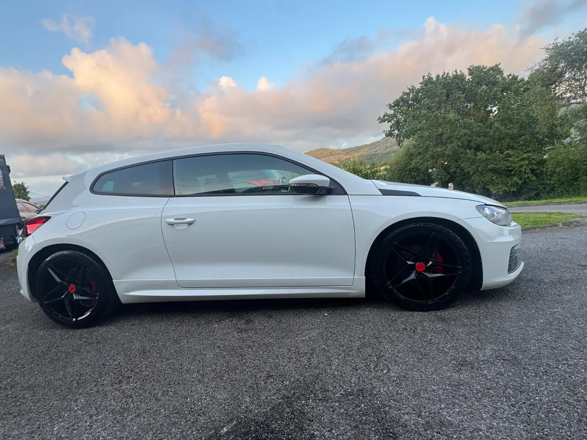 Volkswagen Scirocco 2016 2.0 tdi rline - Image 2