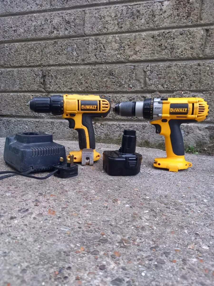 DeWalt Cordless Drill Set - Image 1