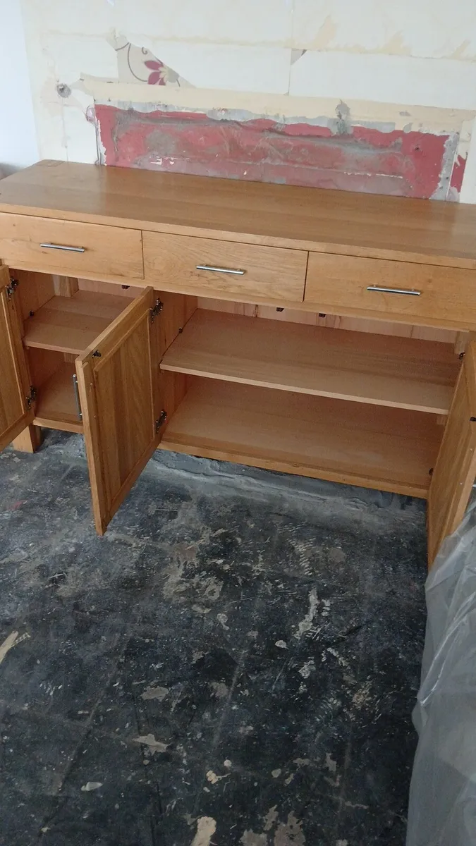 Oak sideboard - Image 2