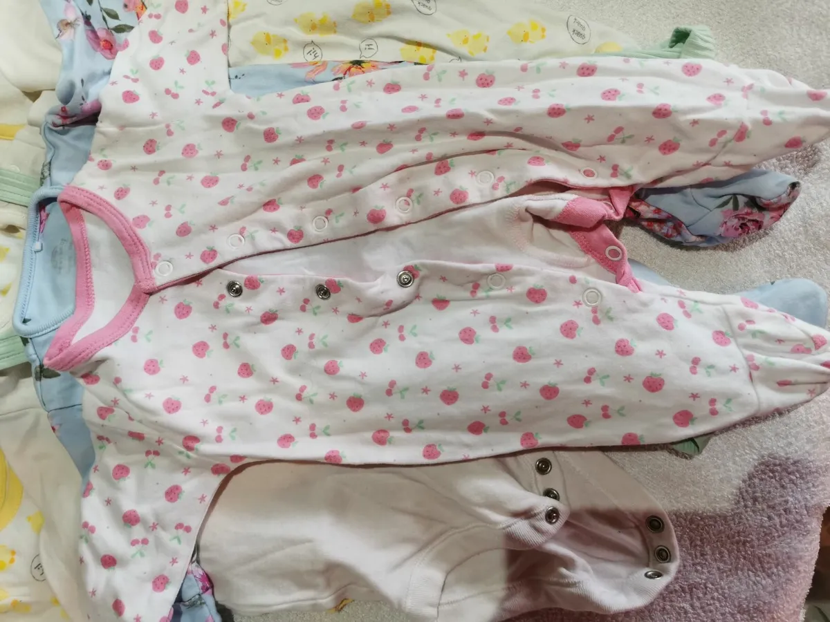 Girls clothes - Image 4