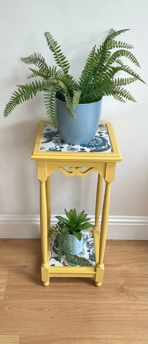 side table/plant stand - Image 1