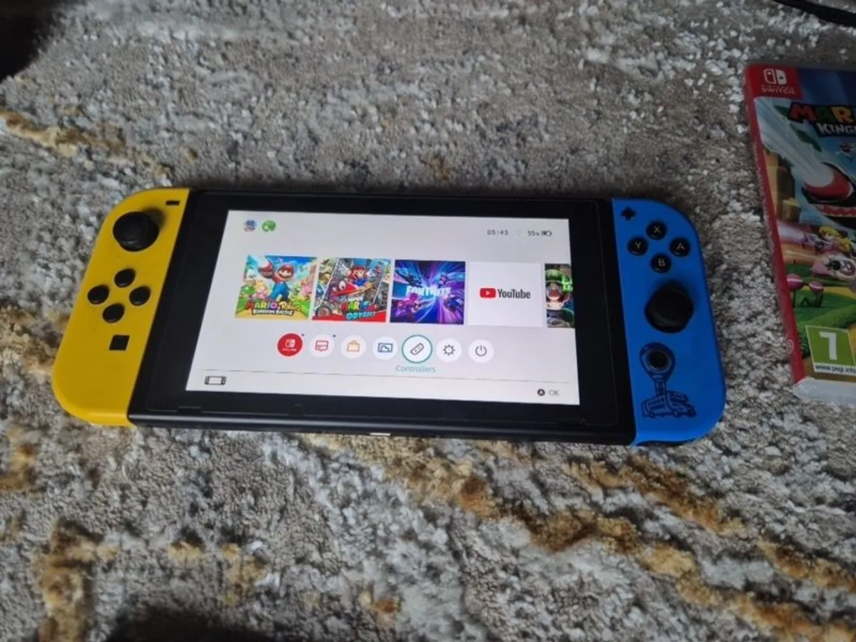 Nintendo Switch & Limited edition Fortnite Joycons - Image 2