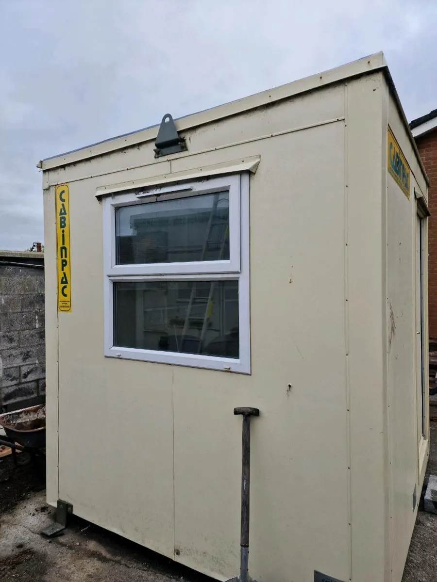 8×8 Office - Image 2