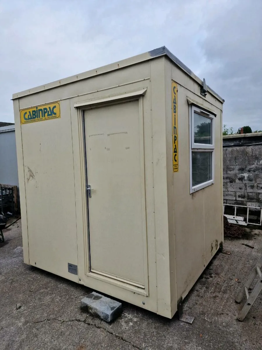 8×8 Office - Image 1