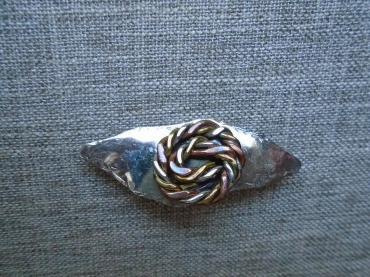 Celtic style brooch,Jewellery,Brooch - Image 1