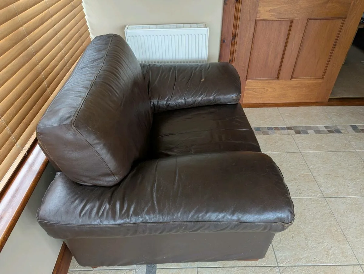 Leather armchair - Image 2