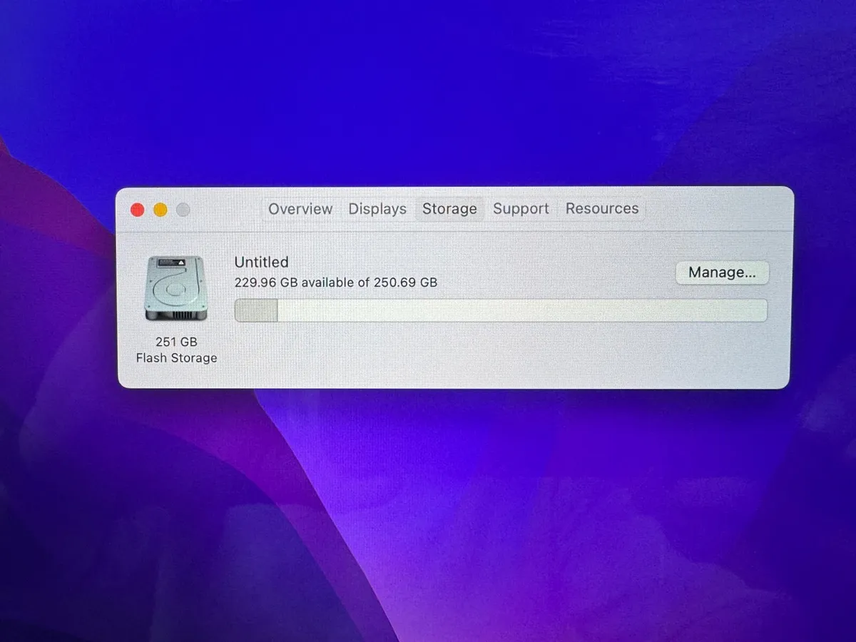 15.4" Apple MacBook Pro (256GB SSD, i7, 16gb RAM) - Image 2