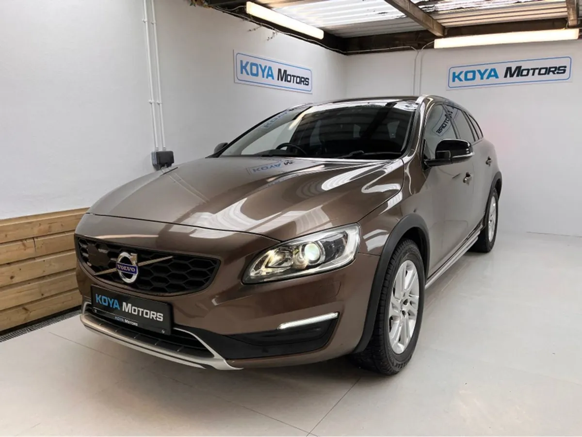 Volvo V60 2.0 D4 Cross Country SE Luxury Diesel 1 - Image 4