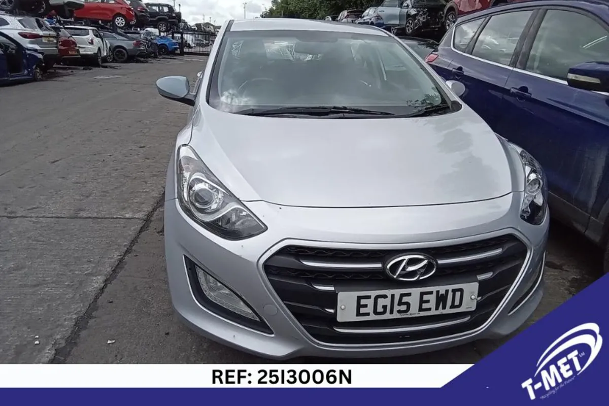 2015 HYUNDAI I30 BREAKING FOR PARTS - Image 1