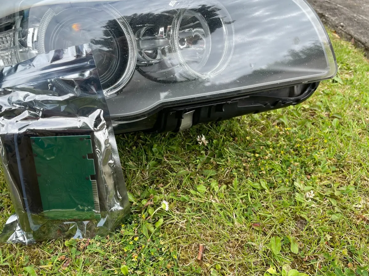 bmw 520 headlight and module - Image 3