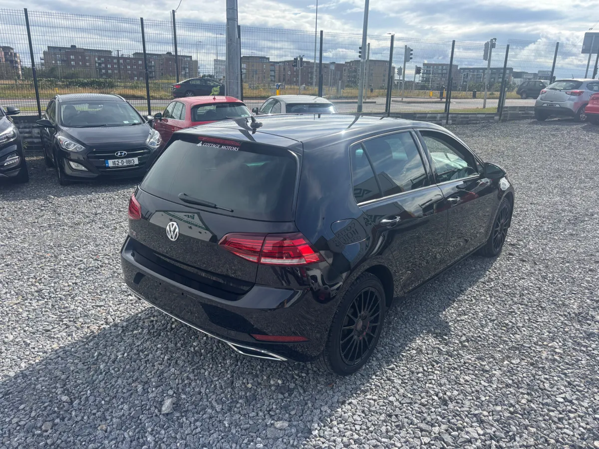 Volkswagen Golf - Image 4