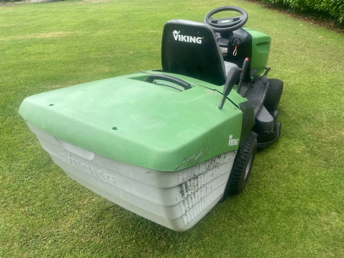 Viking ride on mower - Image 3