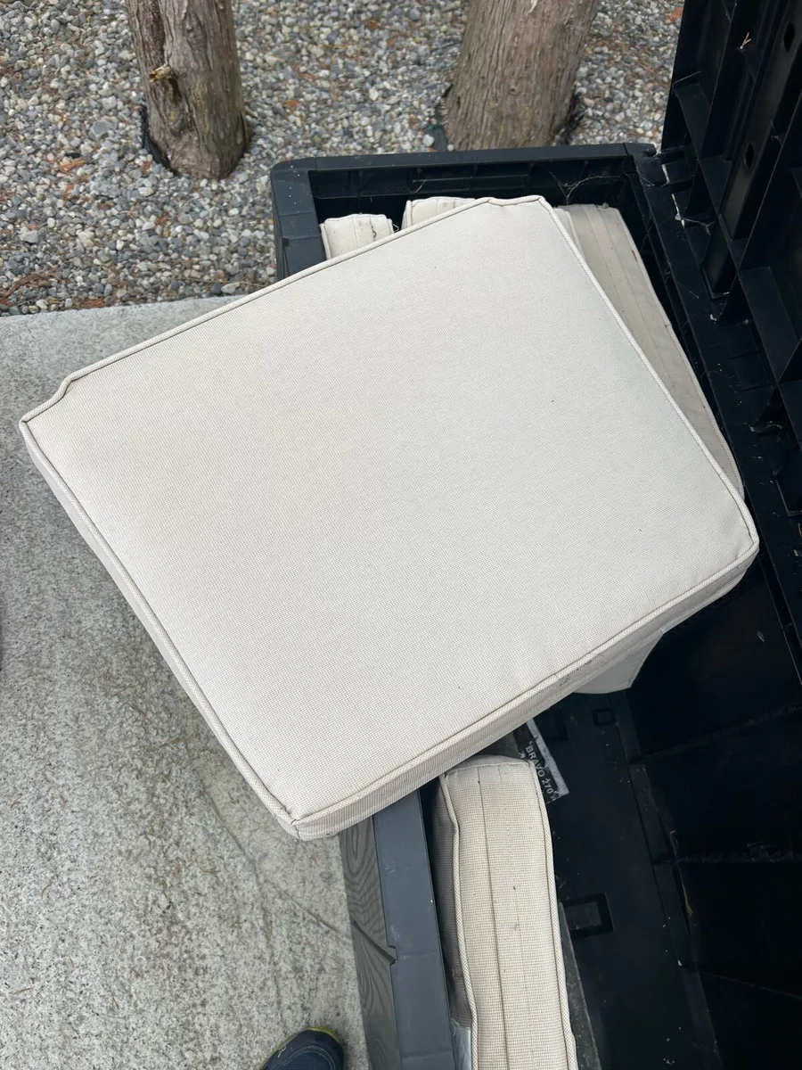 Storage box&5 cushions - Image 2