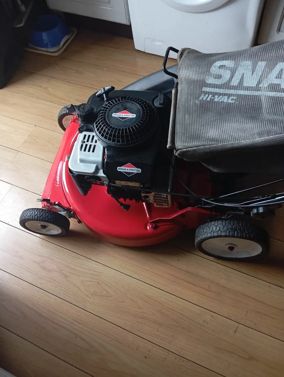 Snapper 21" walk behind lawnmower - Image 2