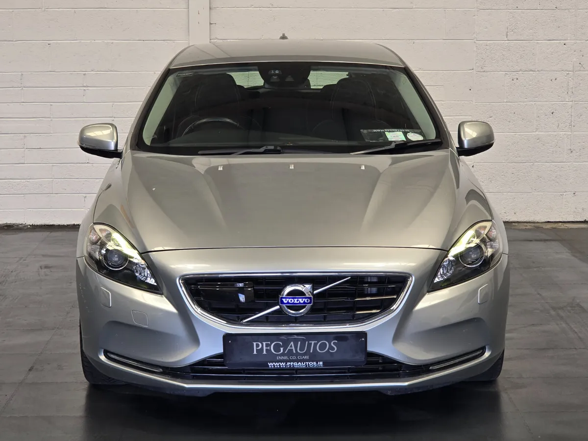 14 V40 auto - Image 3