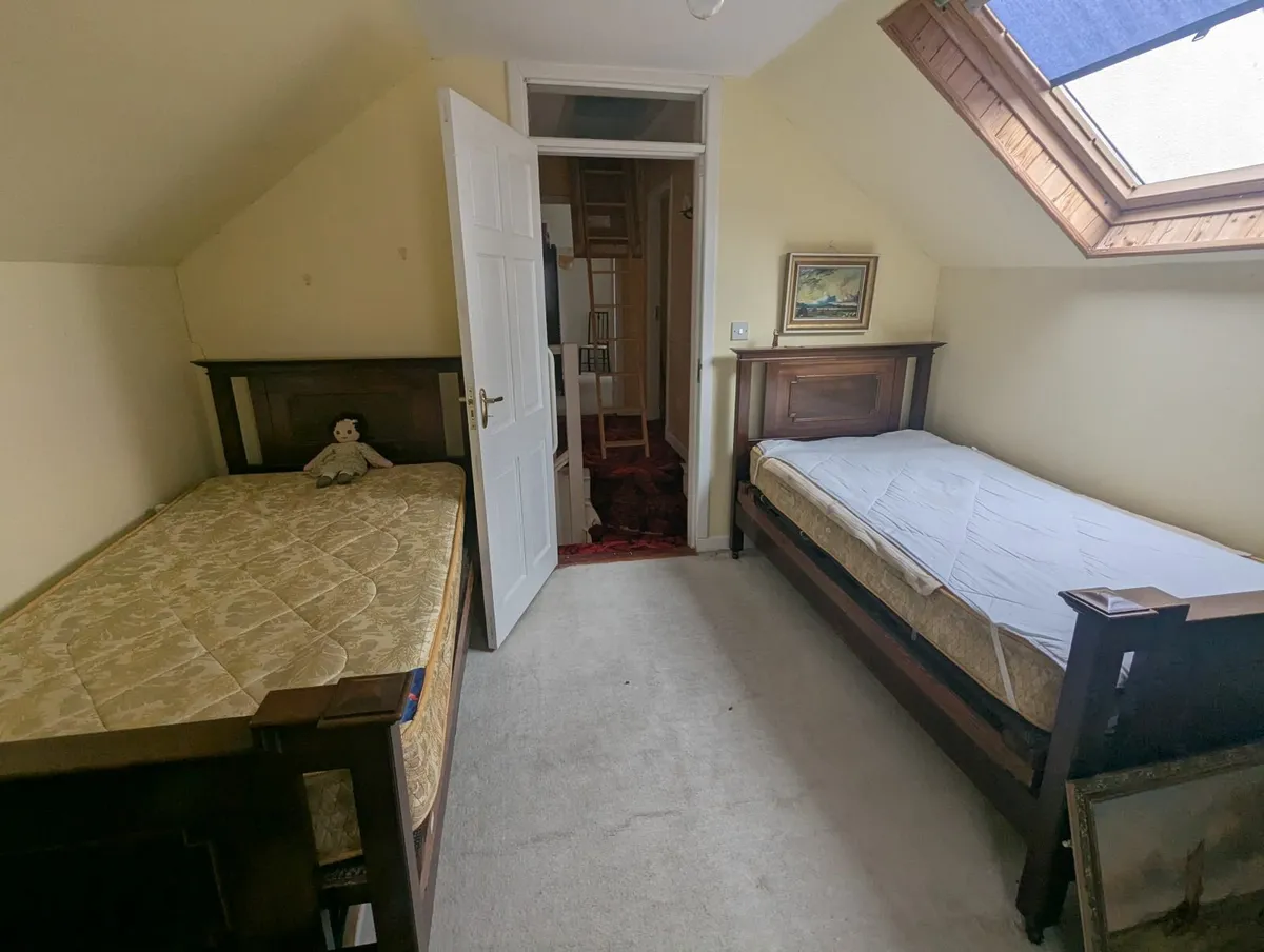 Antique Victorian Twin Beds