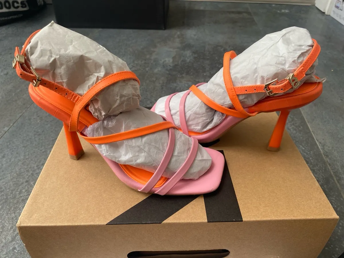 KG high heal sandals - Image 4
