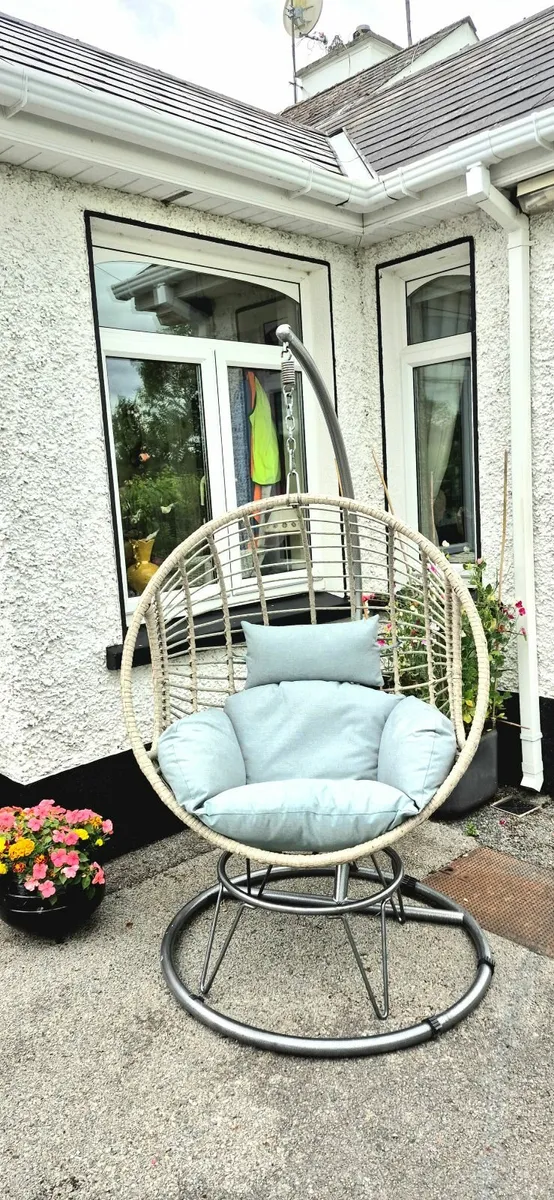 Egg chair - Image 1