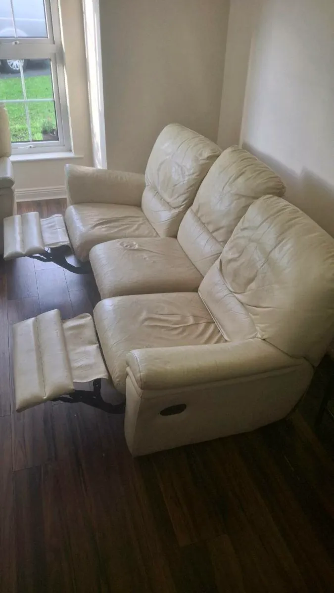 3,2,1 cream leather recliner sofa - Image 3