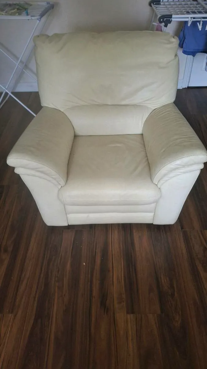 3,2,1 cream leather recliner sofa - Image 4