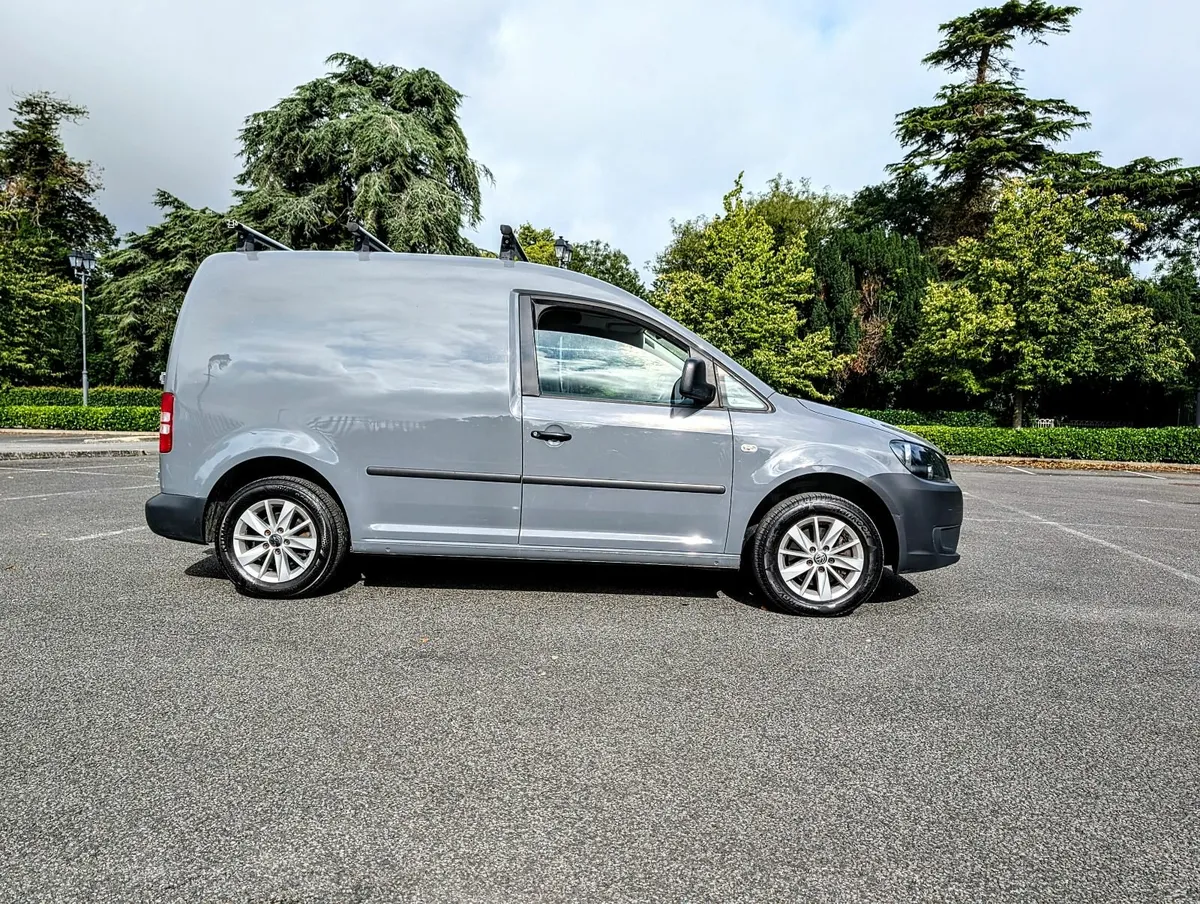 AUTOMATIC VW CADDY 1.6 TDI DOE 06/2026 - Image 1