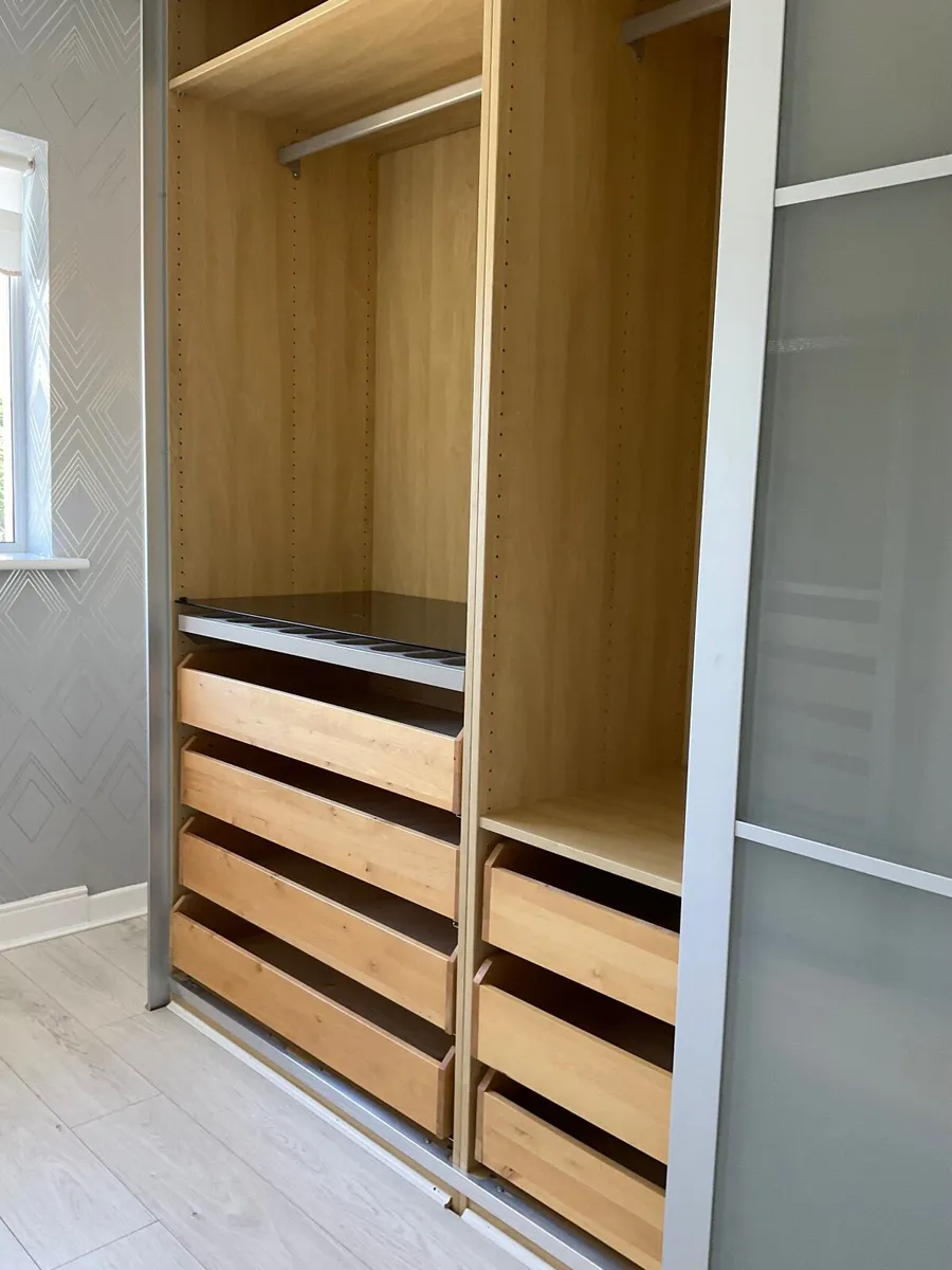 Fitted Sliding Wardrobes - Image 3