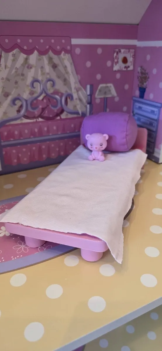 Toys - Image 3