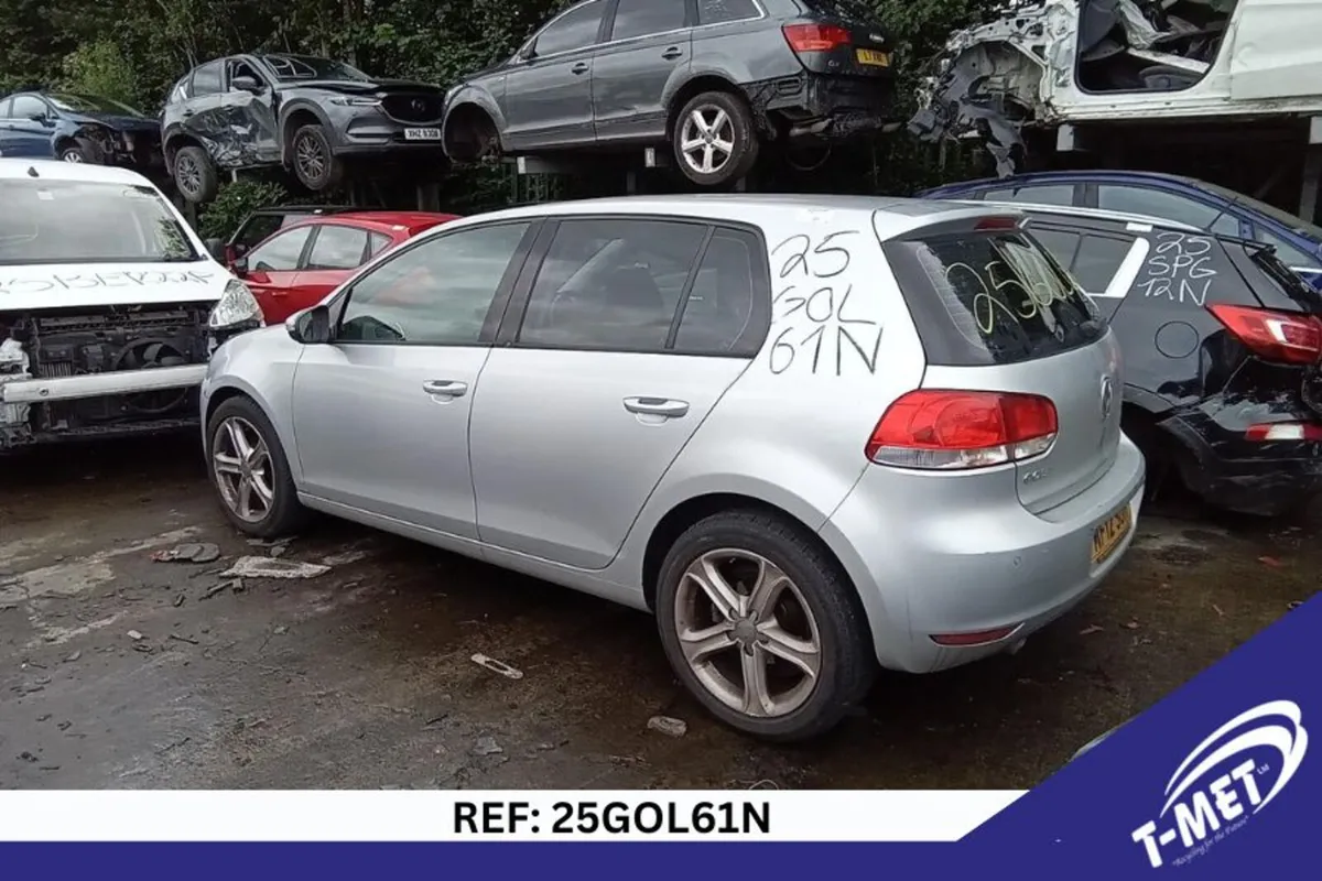 2012 VOLKSWAGEN GOLF BREAKING FOR PARTS - Image 1