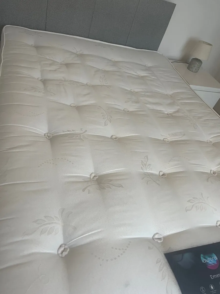 Beds - Image 2