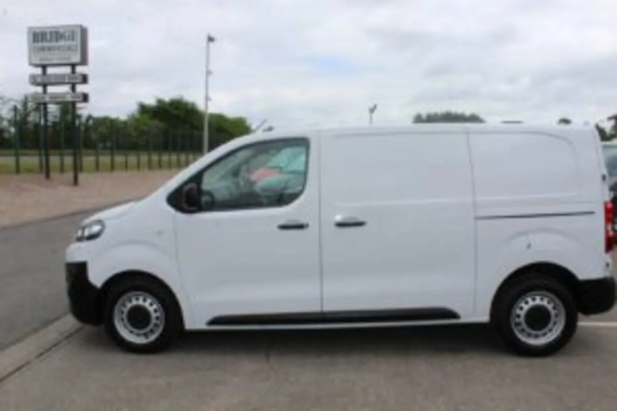 2023 Citroen Dispatch 1000 Enteprise Edition - Image 2